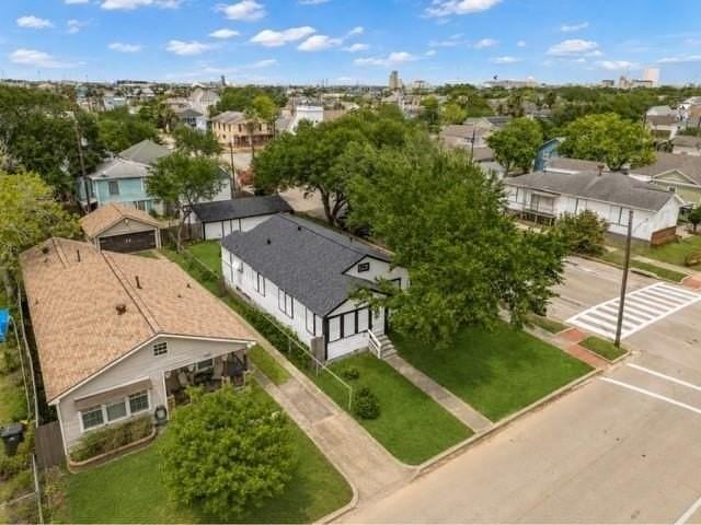 4102 Avenue N - Photo 5 of 45