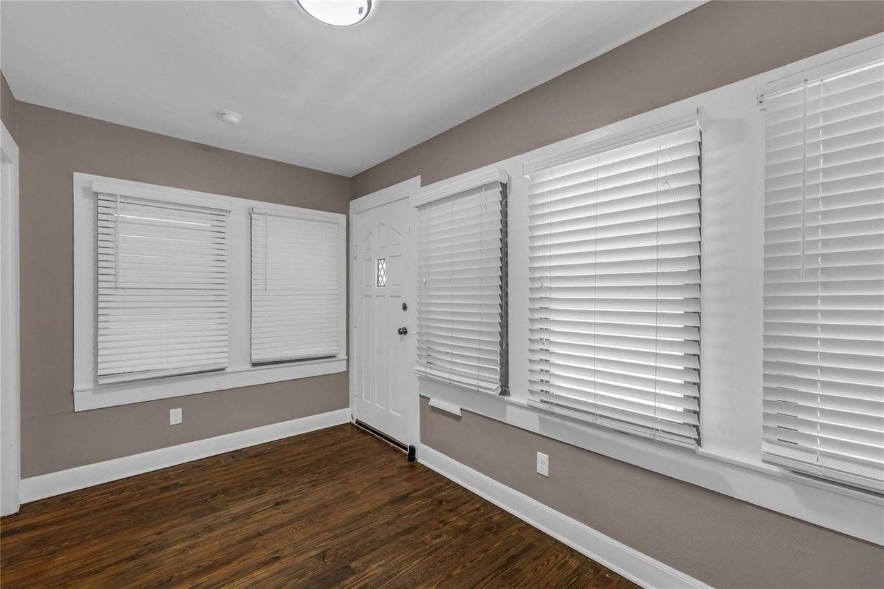 4102 Avenue N - Photo 6 of 45