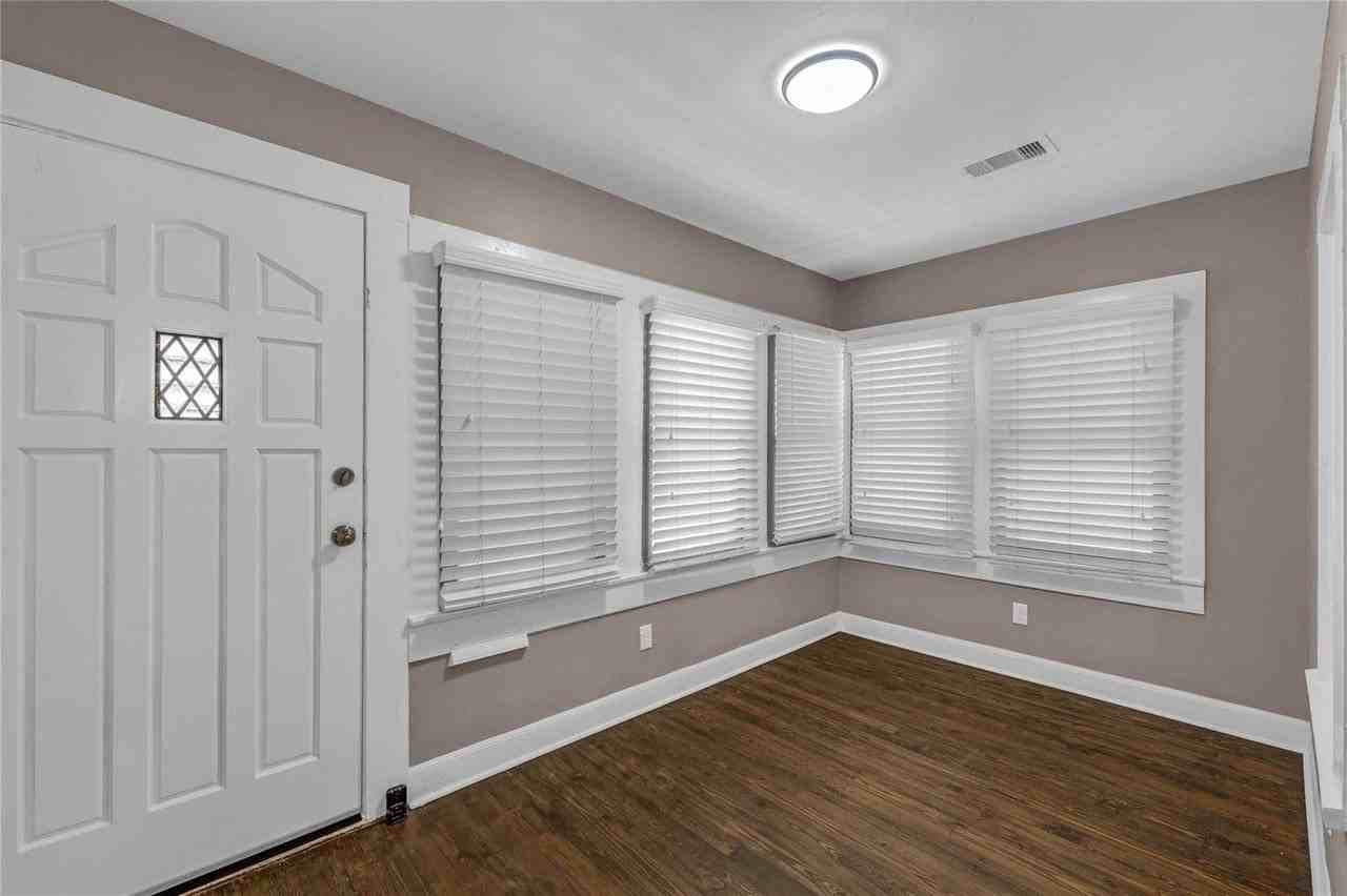 4102 Avenue N - Photo 7 of 45