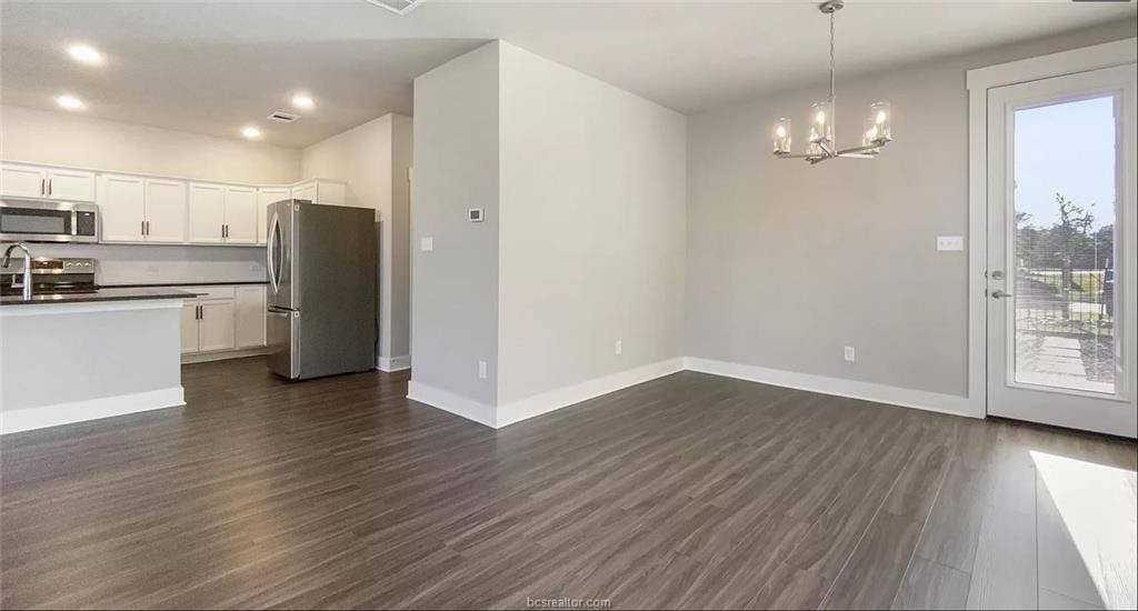 3920 Yukon Ln - Photo 2 of 15