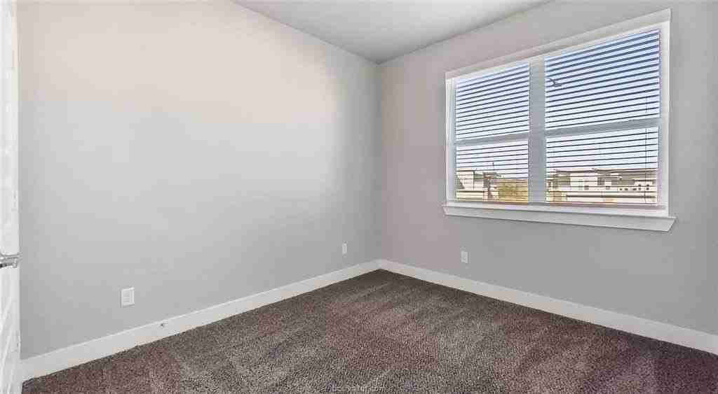 3920 Yukon Ln - Photo 7 of 15