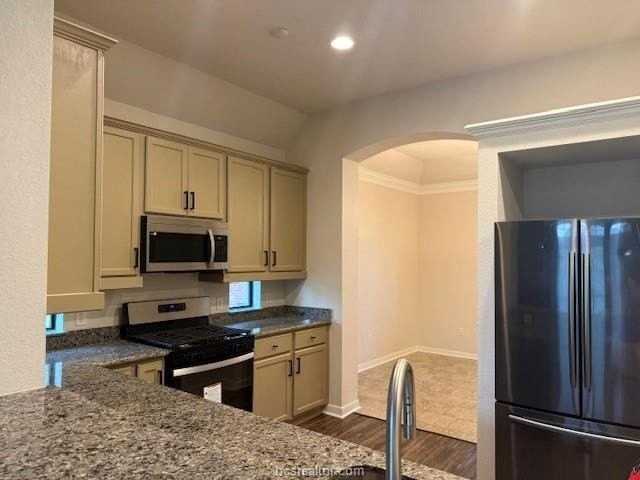 3815 Snowdance Ct - Photo 4 of 16