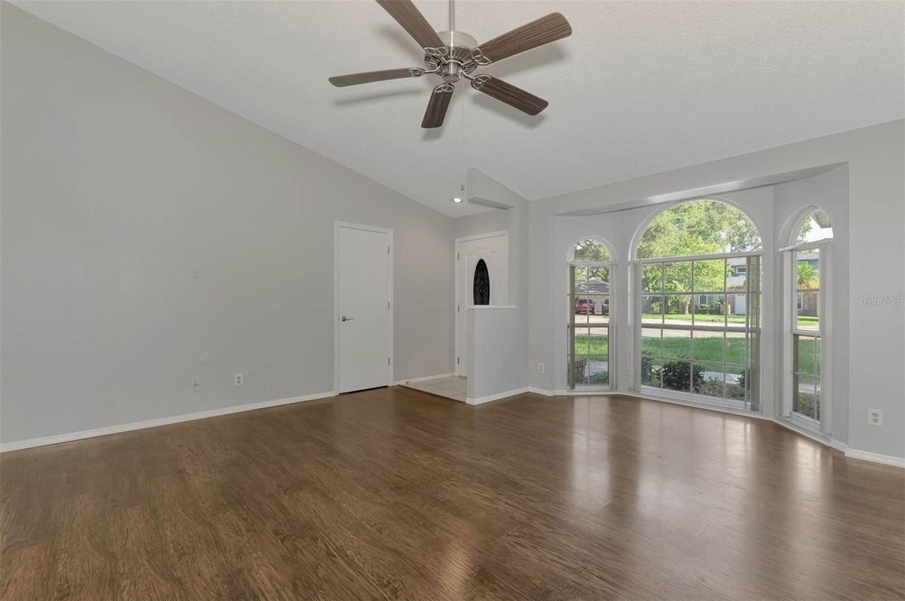 3026 Grafton St - Photo 7 of 32
