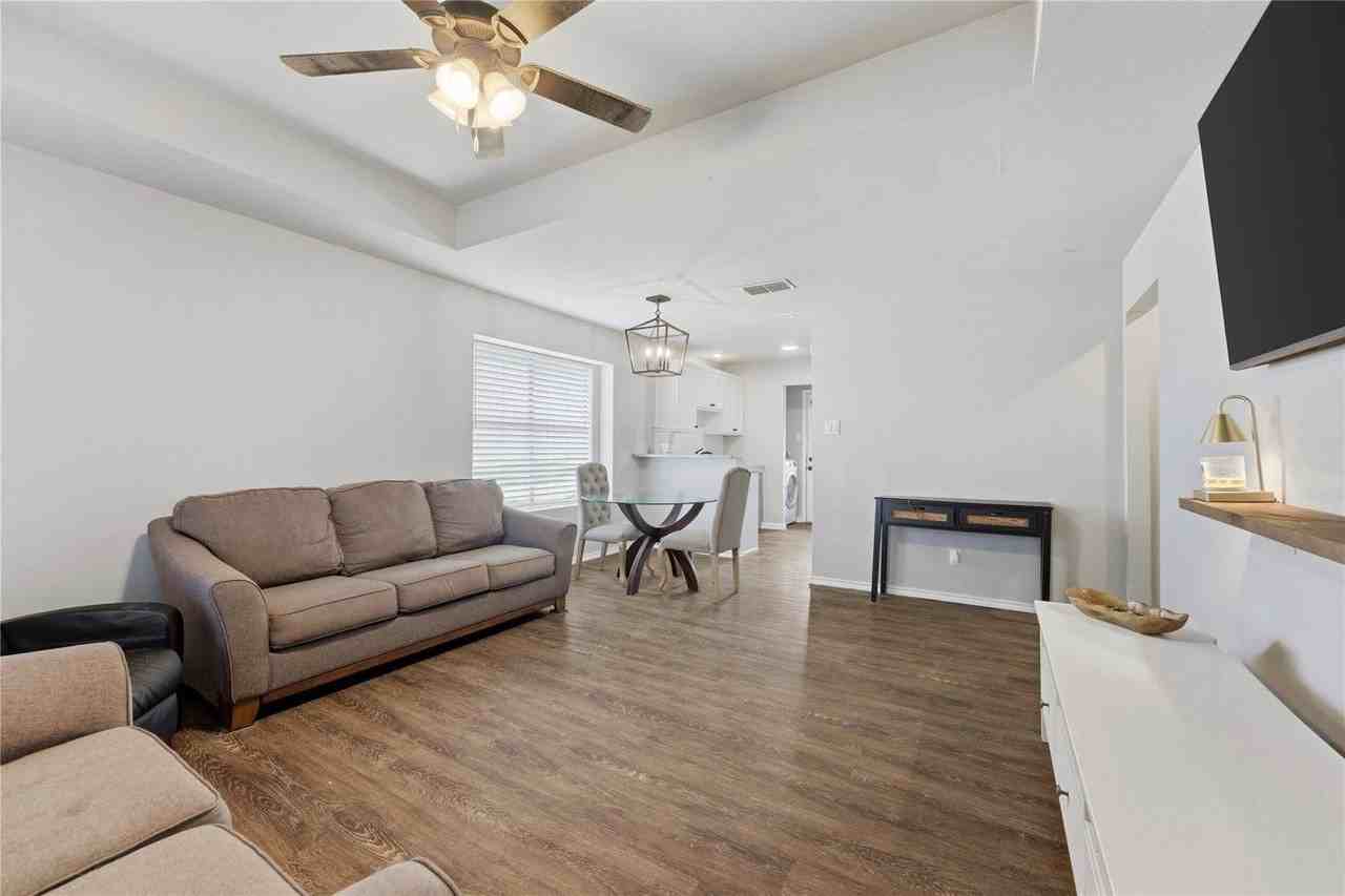 904 Overlook Dr - Photo 6 of 16
