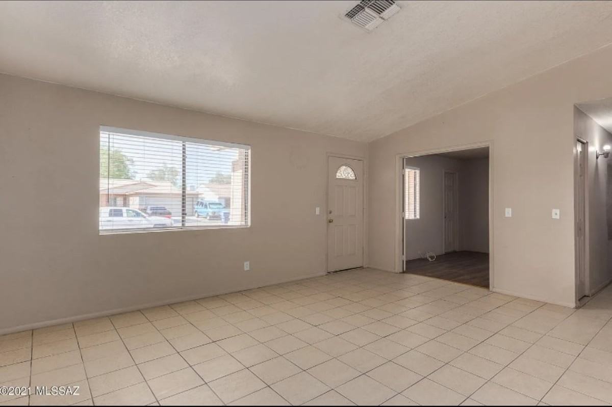 1940 W Chardonnay Dr - Photo 5 of 22