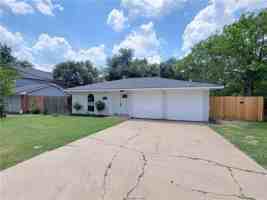 featured image of 1409 Broadmoor Dr
