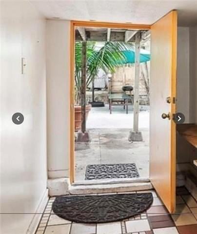 2320 Chartres St #B - Photo 4 of 8