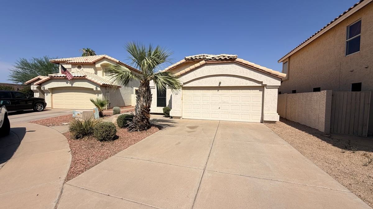 1381 S Yucca Pl - Photo 4 of 26