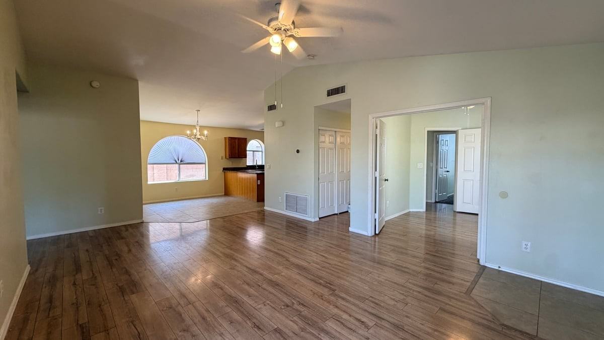 1381 S Yucca Pl - Photo 5 of 26