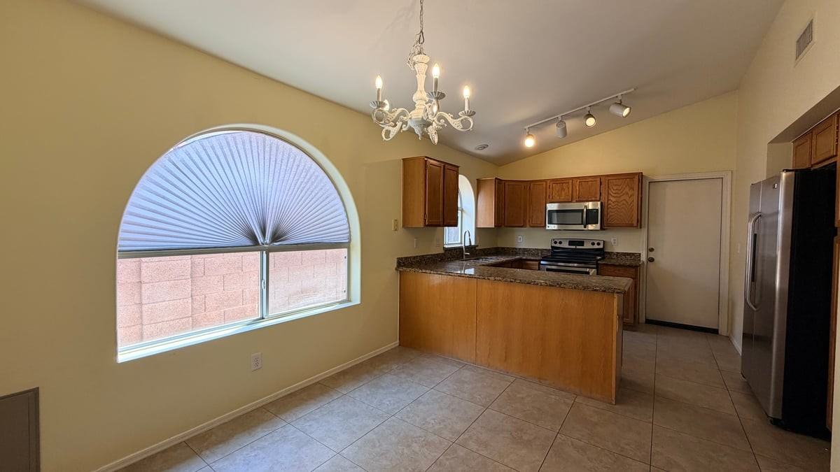 1381 S Yucca Pl - Photo 7 of 26