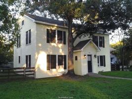 featured image of 814 Banks Ave
