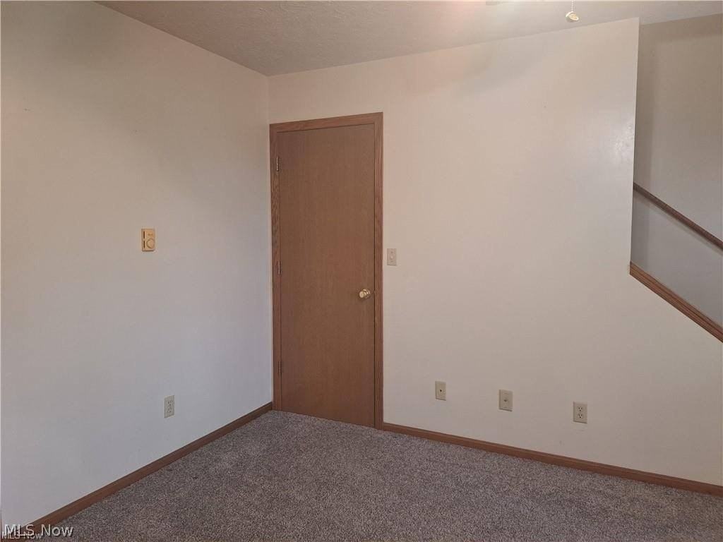 6 Sunrise Dr #E - Photo 5 of 21