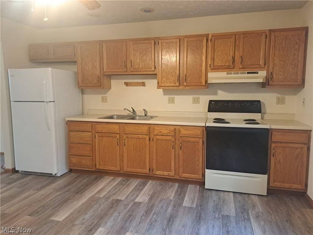 6 Sunrise Dr #E - Photo 7 of 21