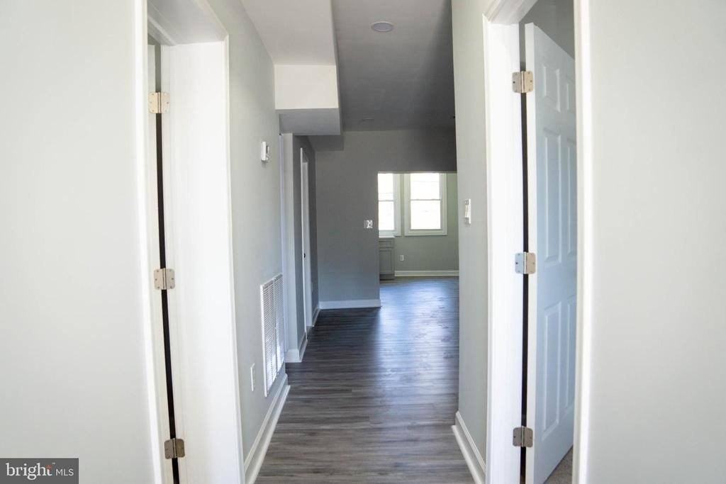 1009 Main St #2 - Photo 2 of 14