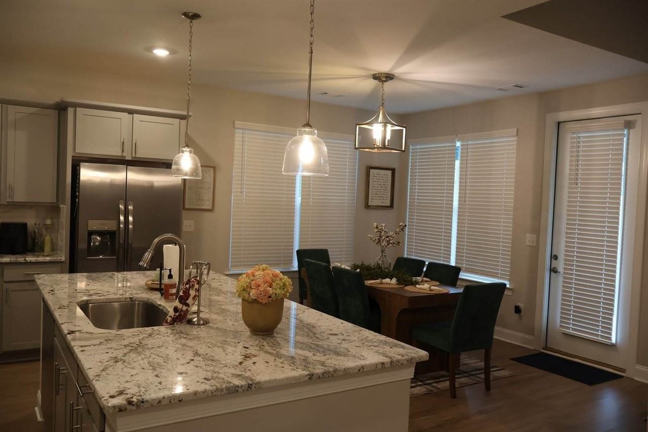9659 Fox Gap Ln - Photo 4 of 15