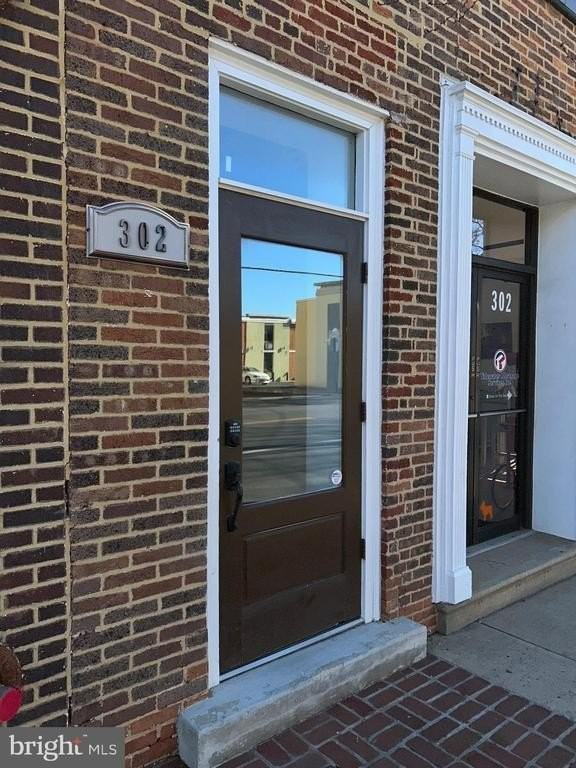 302 N Cameron St #200
