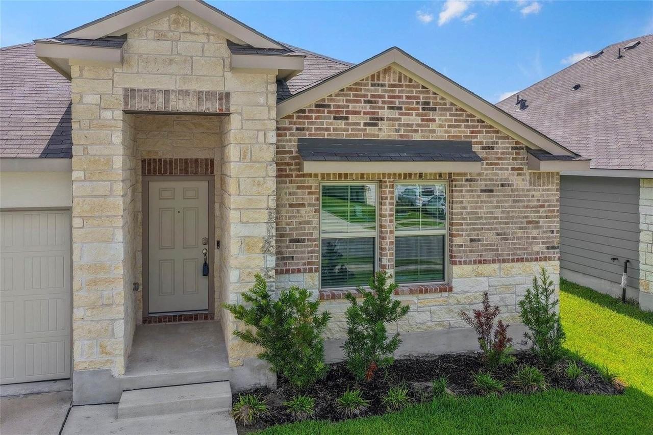 5333 Samuel Run - Photo 2 of 30