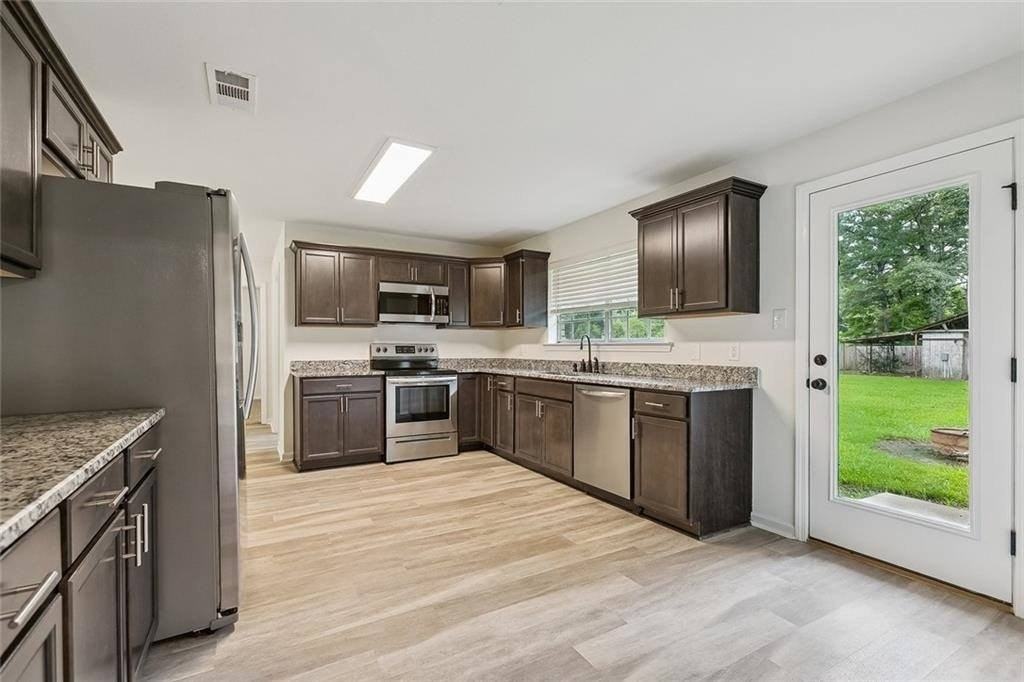 24164 John Mckigney Rd - Photo 5 of 18