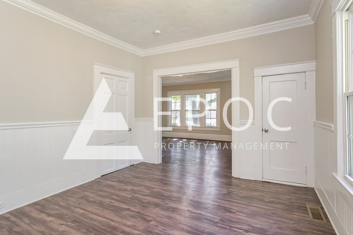 125 E Devonshire St - Photo 6 of 15