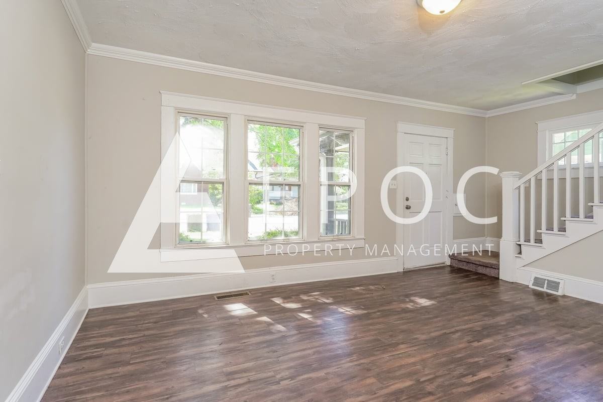 125 E Devonshire St - Photo 7 of 15