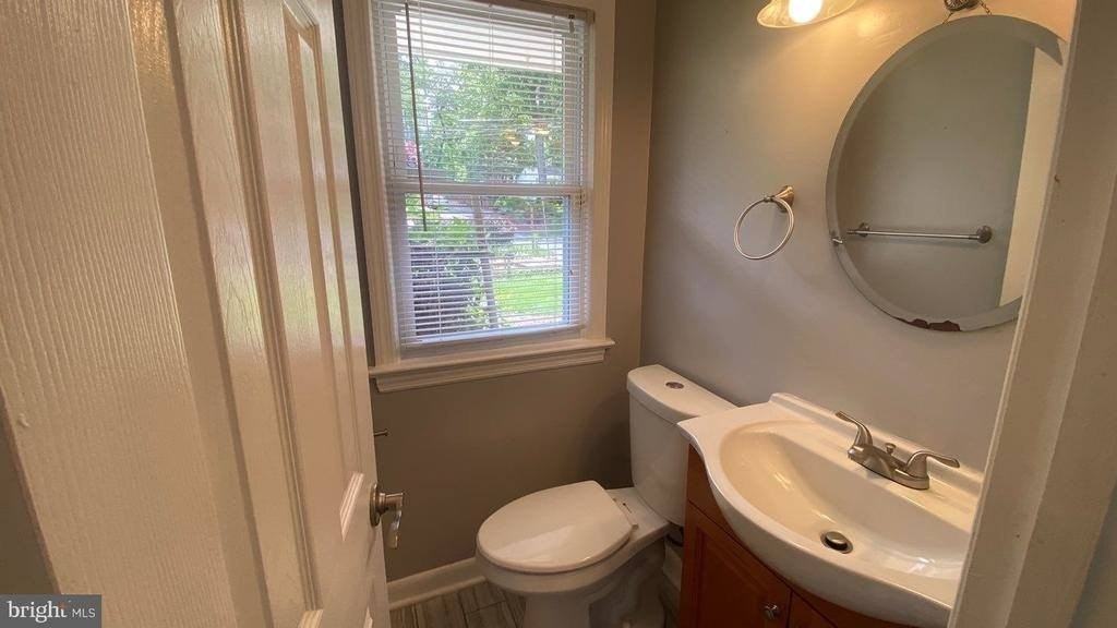 6006 Windham Rd - Photo 7 of 19