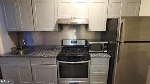 1701 Linden Ave - Photo 3 of 18
