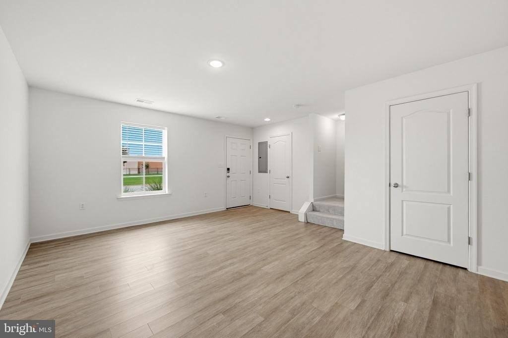 658 Thumper Dr - Photo 6 of 41