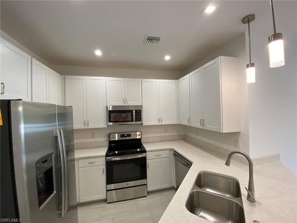 7530 Rockefeller Dr - Photo 3 of 18