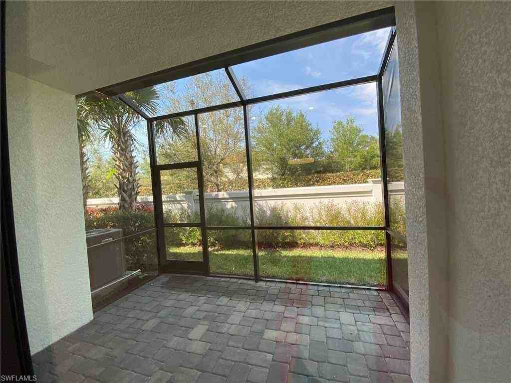 7530 Rockefeller Dr - Photo 5 of 18