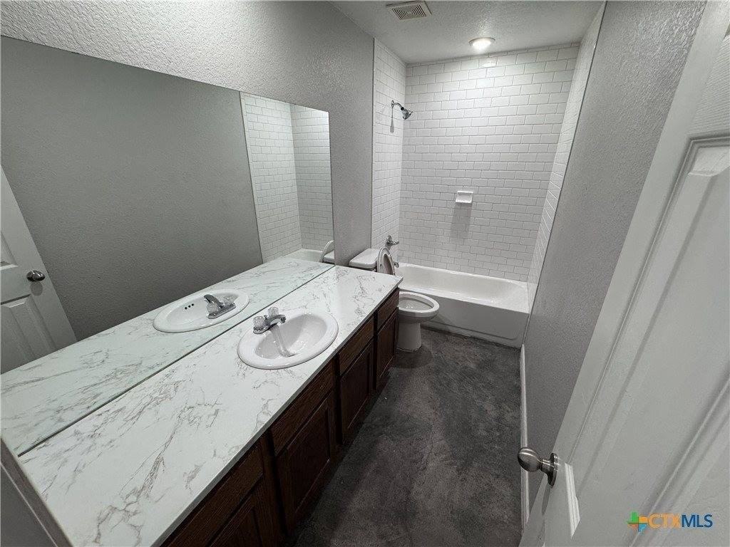 1615 Pontotoc Trce - Photo 7 of 12