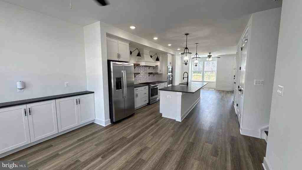 1817 Shookstown Rd - Photo 3 of 25