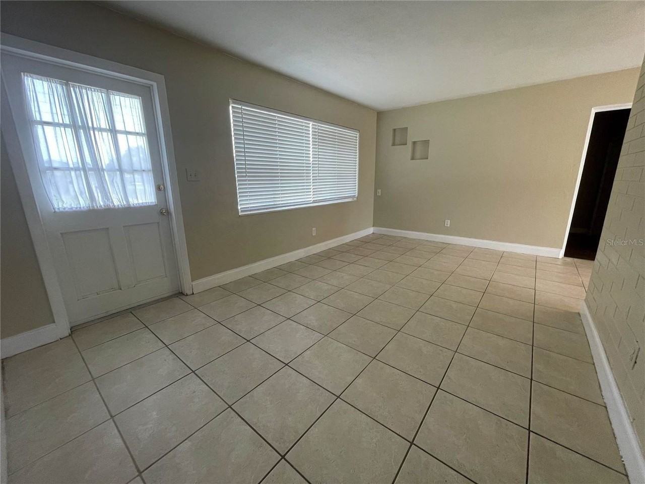 5659 13th Ave N - Photo 4 of 24