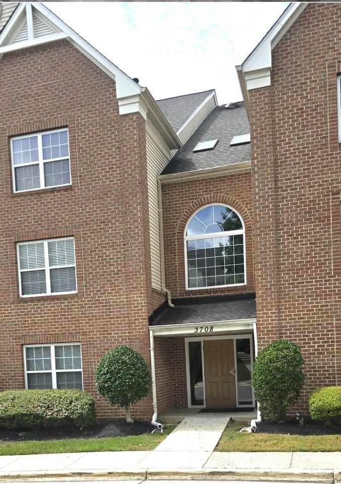 3708 Excalibur Ct - Photo 6 of 10