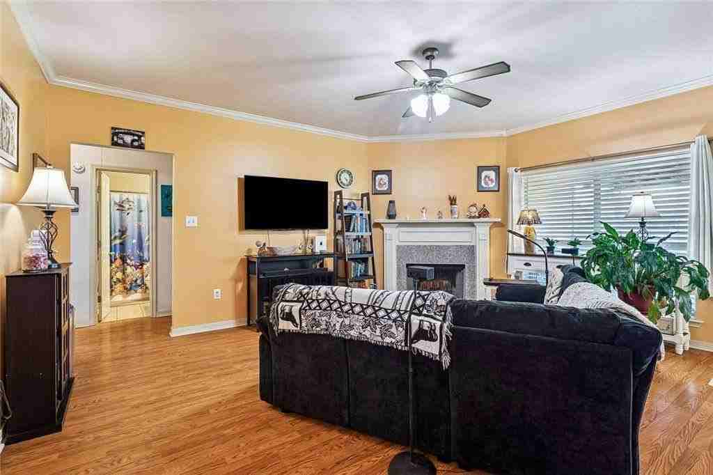 11036 Audubon Dr - Photo 4 of 16