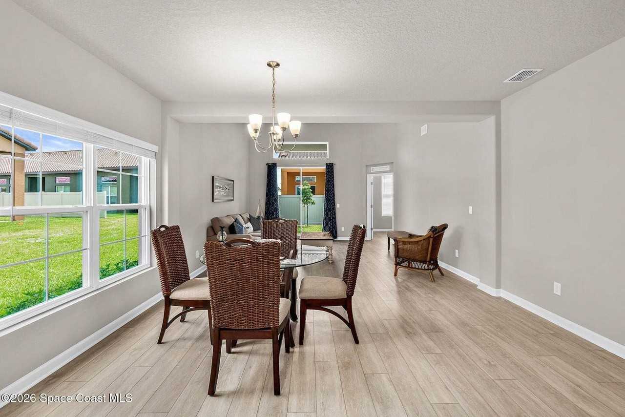 775 Simeon Dr - Photo 6 of 23