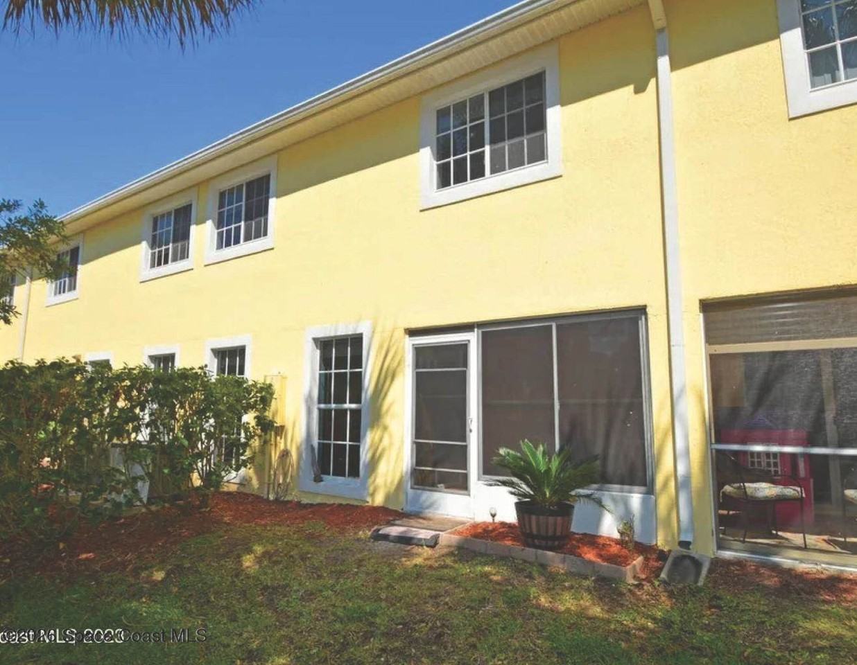 400 Yellow Tail Ln - Photo 2 of 6