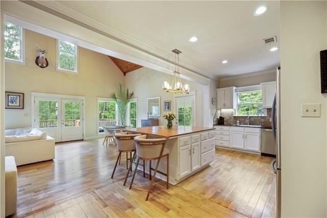 921 Carriage Way - Photo 6 of 28