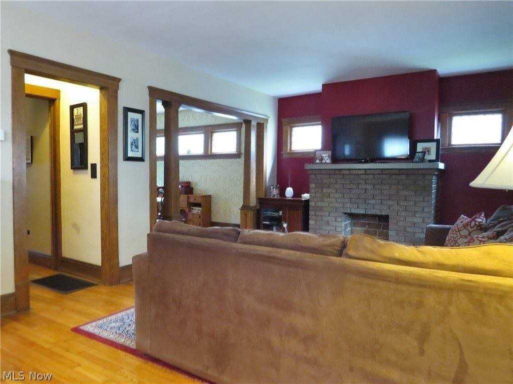 17469 Norton Ave - Photo 3 of 39