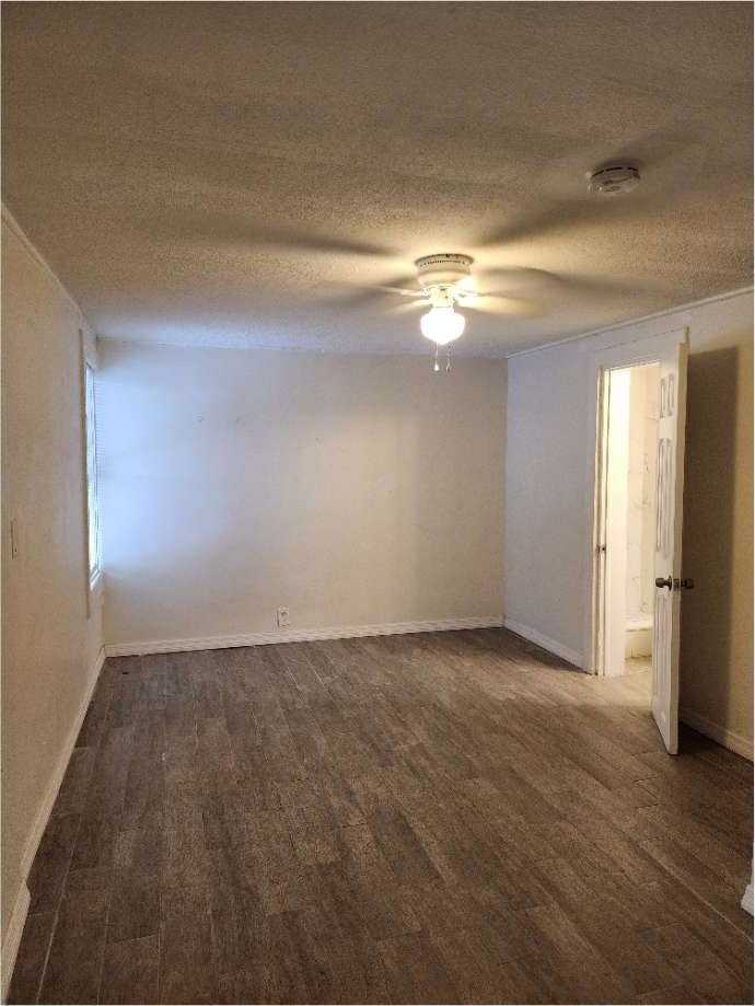 162 Sw Palm Gln - Photo 3 of 5