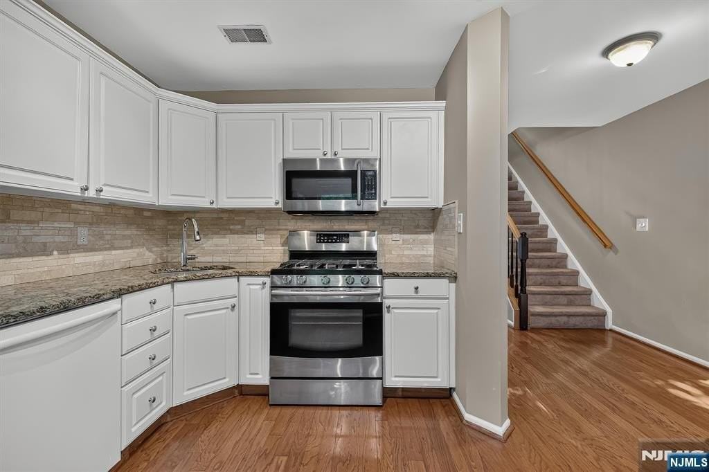 2140 Jordan Ct - Photo 6 of 28