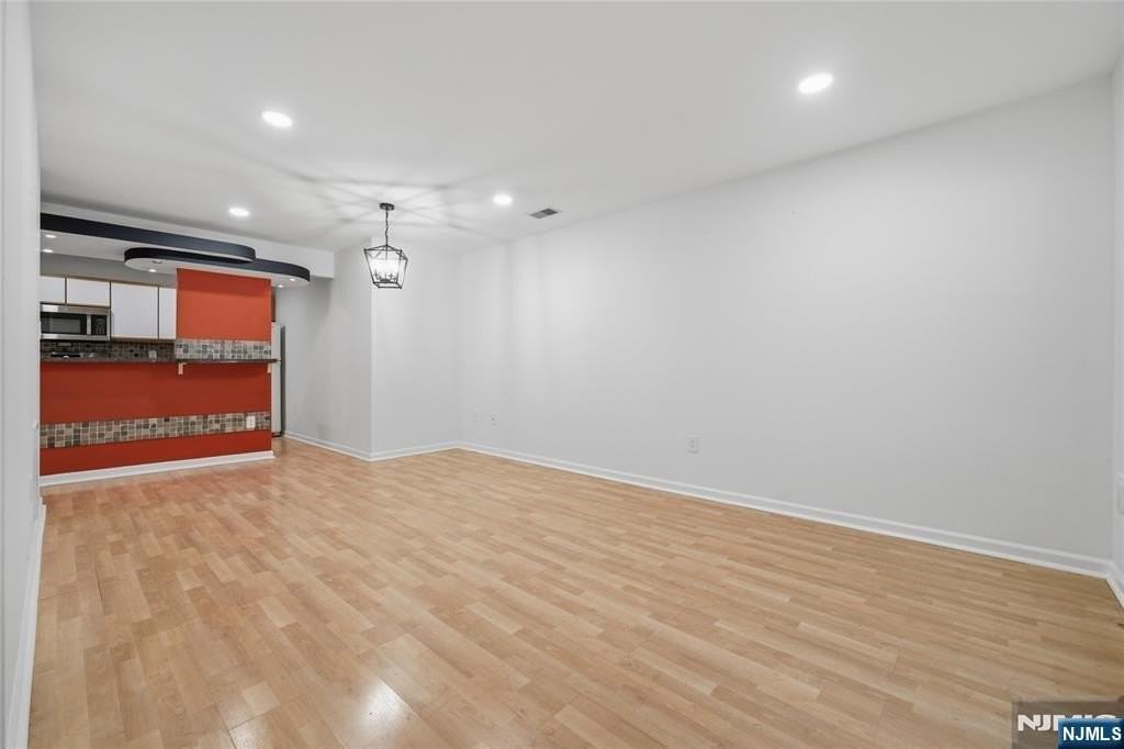 2148 Jordan Ct - Photo 4 of 21