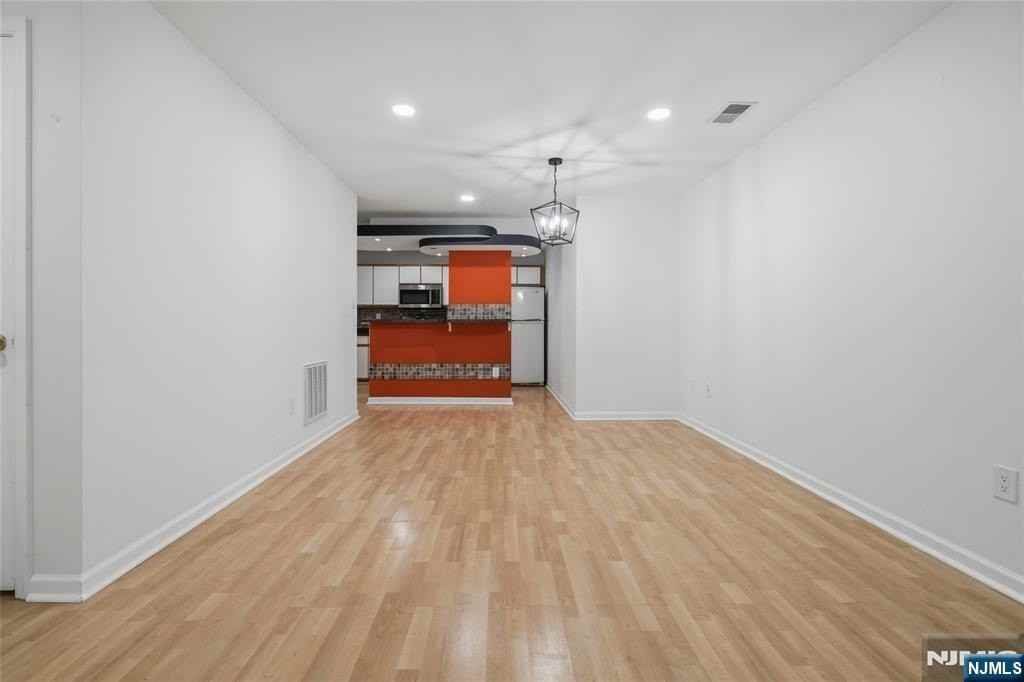 2148 Jordan Ct - Photo 5 of 21