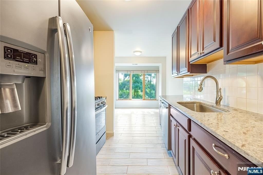 224 Indian Hollow Ct #224 - Photo 6 of 31