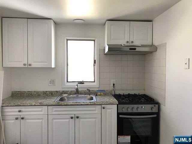 415 Demarest Ave #2ndFLO - Photo 5 of 10