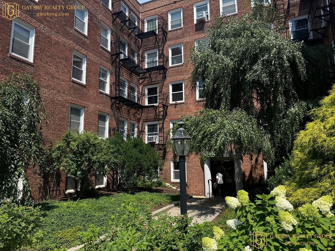 395 Broadway #R3A - Photo 7 of 12