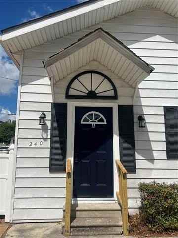 240 Nursery Ave - Photo 2 of 11