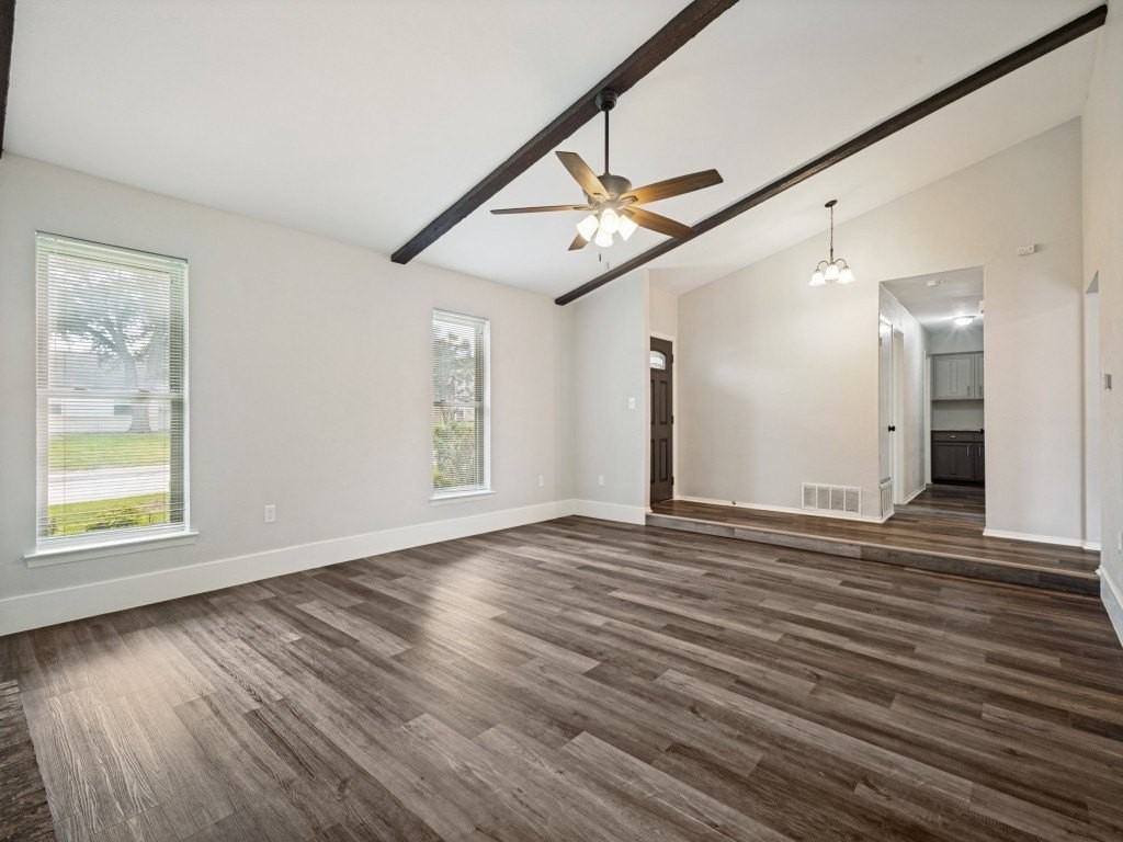 1607 Glenhill Ln - Photo 5 of 17