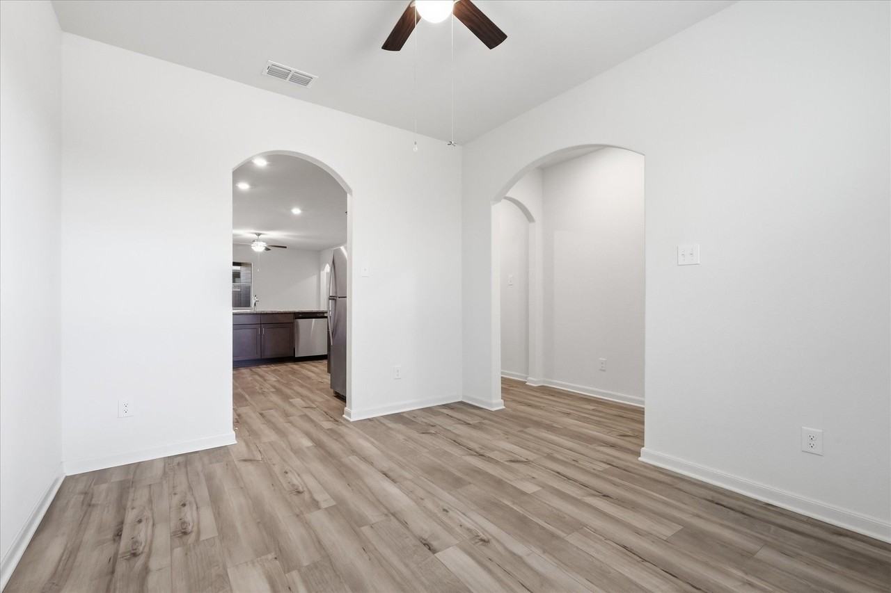 13518 Mineral Rd - Photo 6 of 36