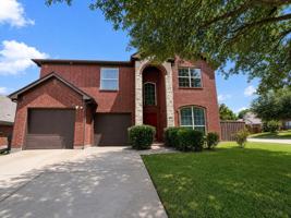 featured image of 814 Honey Hill Dr