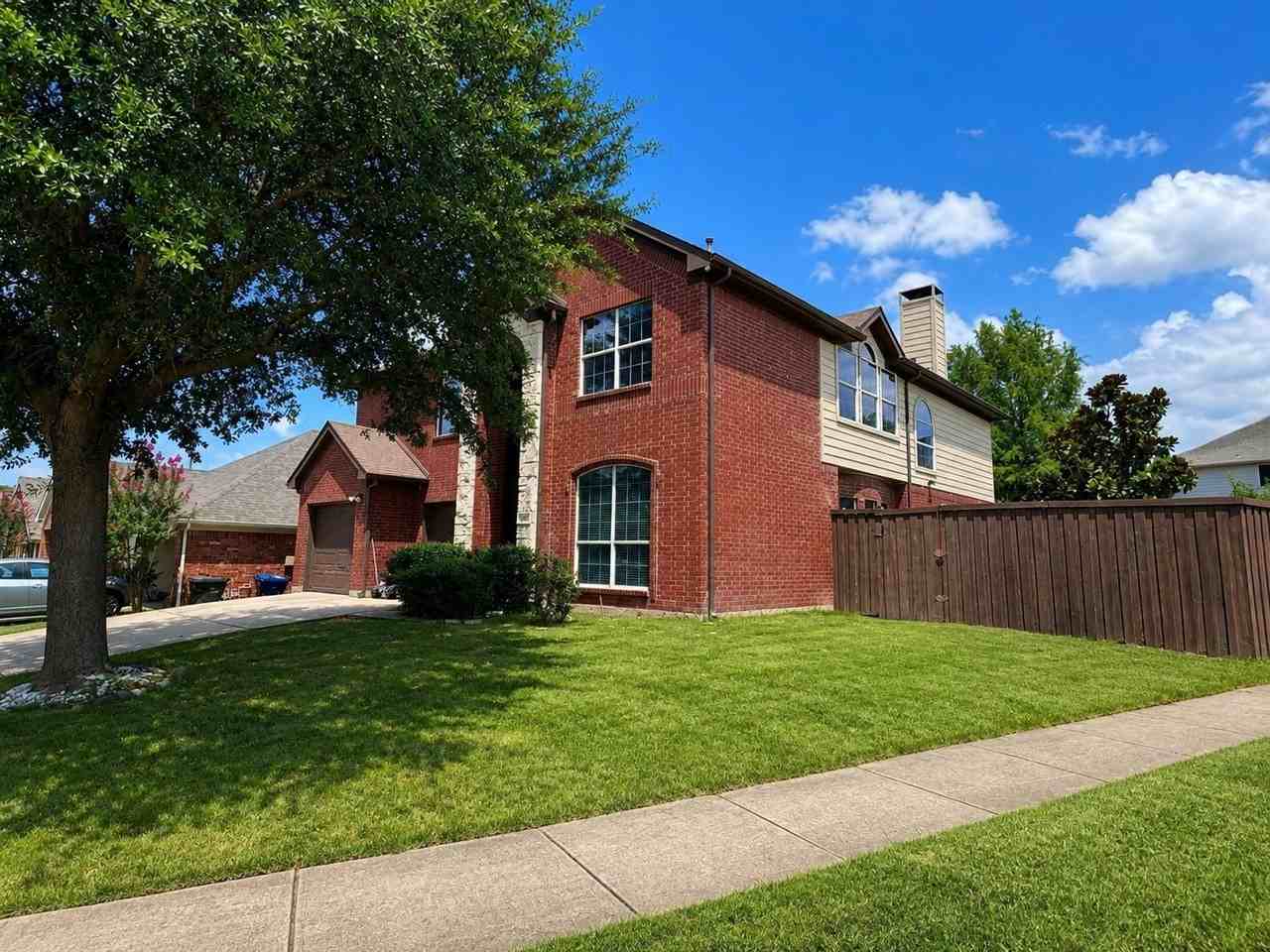 814 Honey Hill Dr - Photo 2 of 24